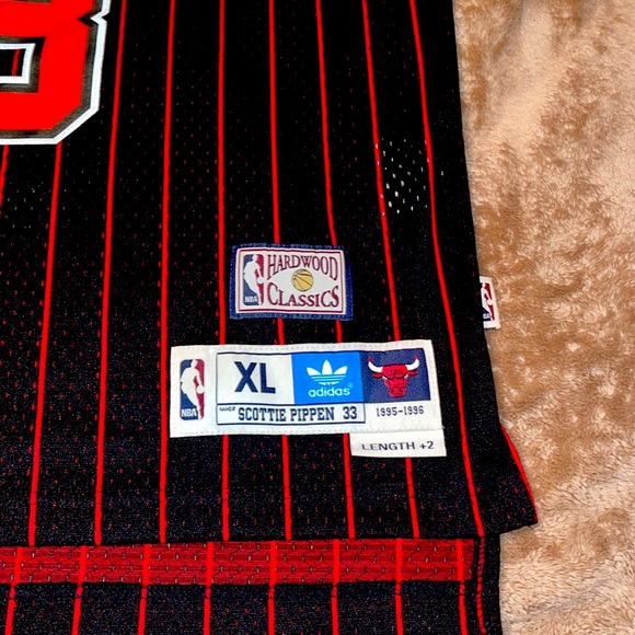 Chicago Bulls jersey - Picture 3 of 4